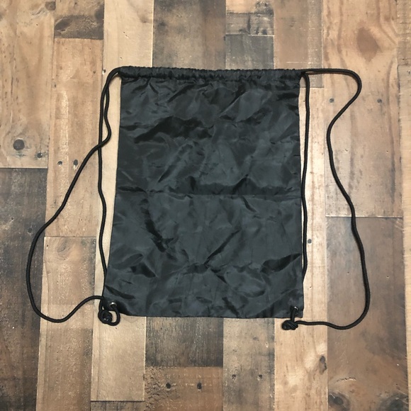 VTG Guess Drawstring Gym Travel Bag - Picture 4 of 4